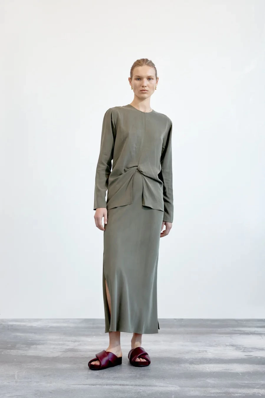Hot Foemina Luna Skirt, Earthy Green | Foemina