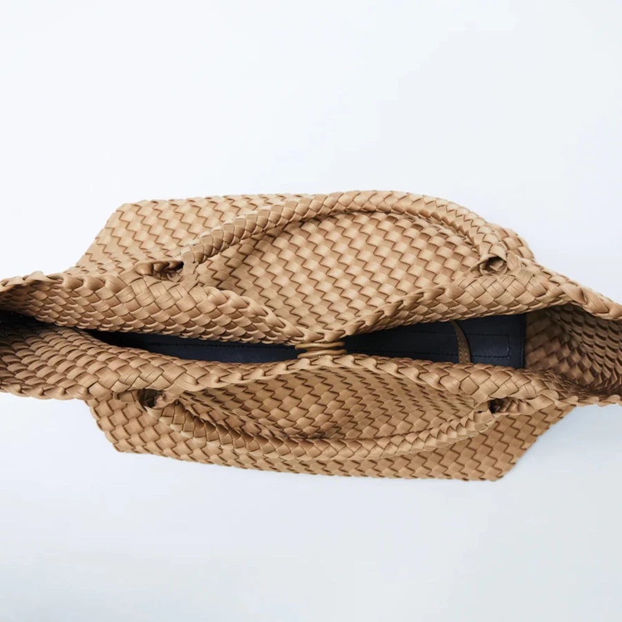 New Plaine Large Tote, Latte
