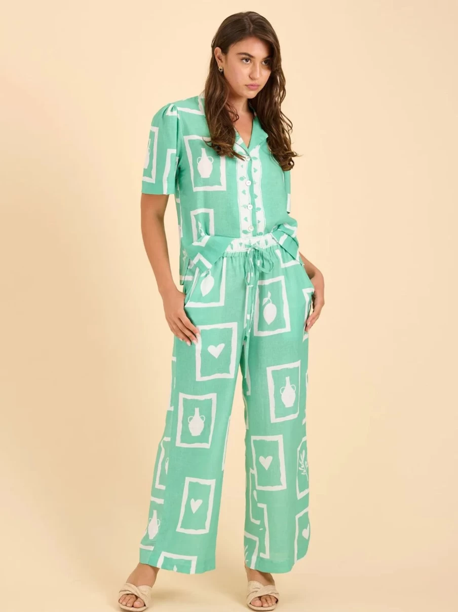 New State Of Embrace Capri Shirt, Frame Print | State Of Embrace